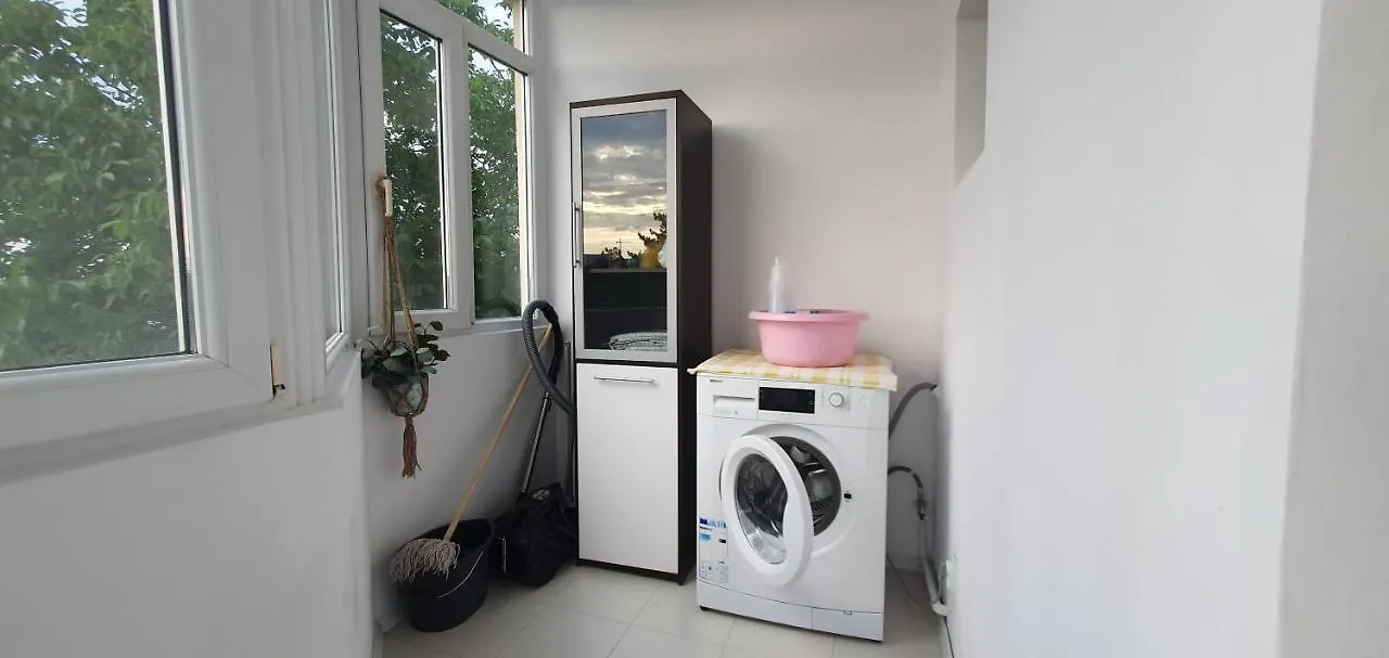 Between Parks - King Bed - Central - Football Field Apartment Bucharest