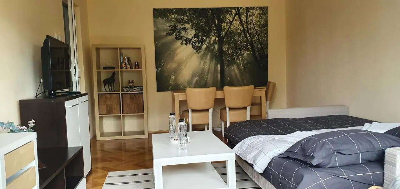 Apartment Between Parks - King Bed - Central - Football Field Bukarest Rumänien
